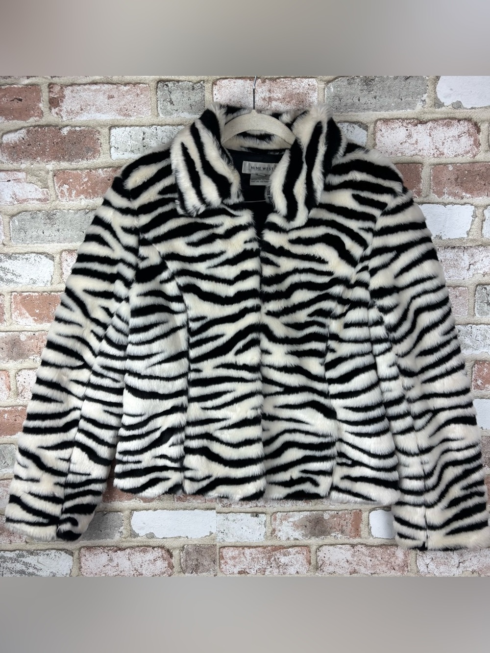 Y2K 2000s Nine West Faux fur zebra print coat | Small | Hook eye closure